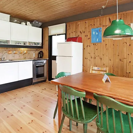 Two-bedroom Holiday In 7 Dom wakacyjny *