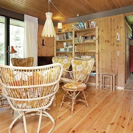 Dom wakacyjny Two-bedroom Holiday In 7 *