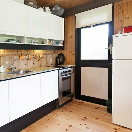 Two-bedroom Holiday In 7